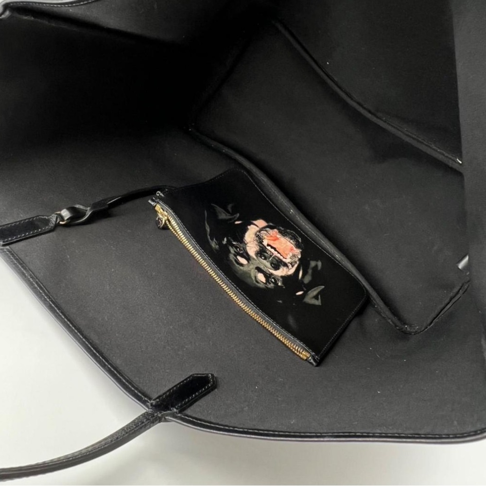 Givenchy Antigona Rottweiler tote bag with small pouch - Picture 11 of 16